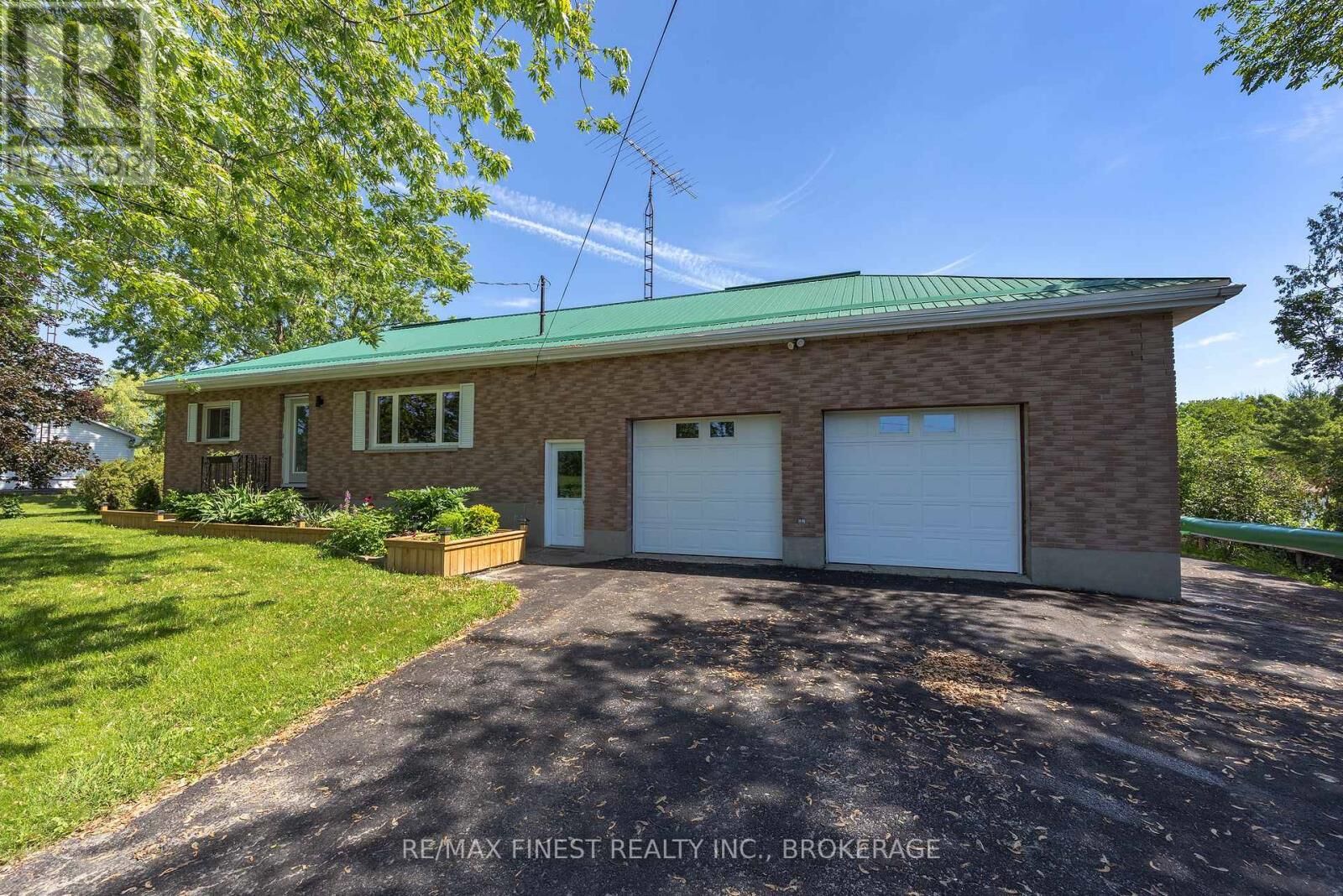 Property Photo:  3700 Yarker Road  ON K0H 1V0 