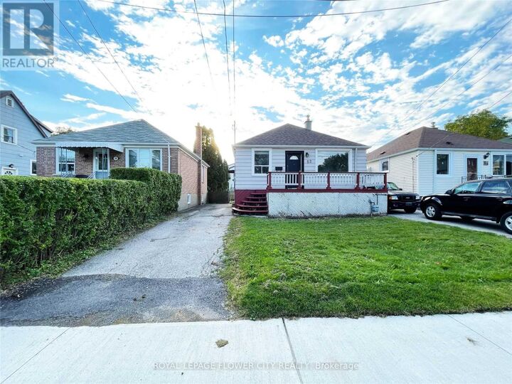 Property Photo: 52 Claremore Avenue ON M1N 3R9