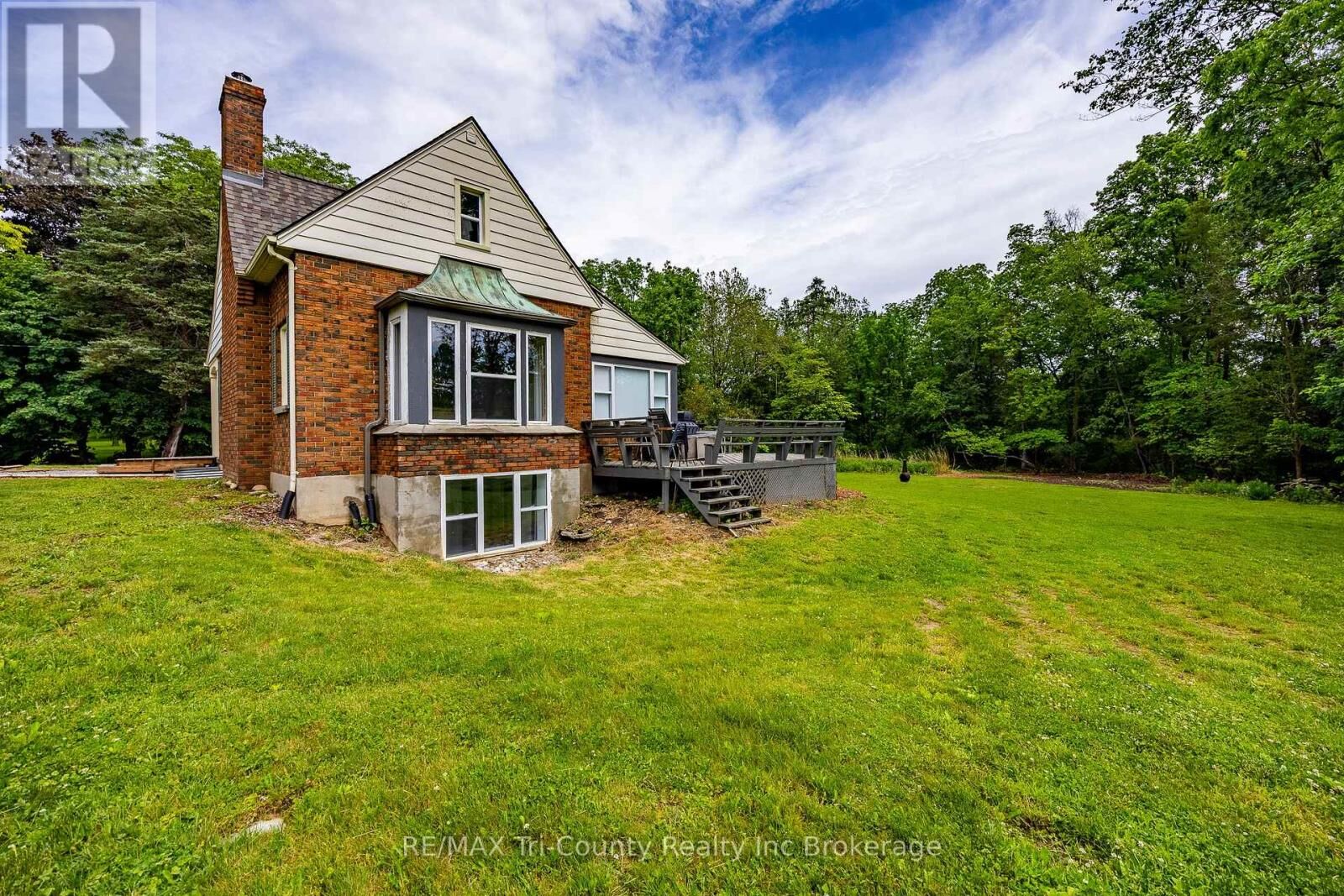 Property Photo: 909 James Street ON N4B 2E3