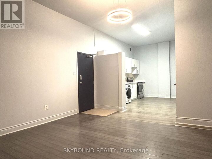 Property Photo: 527 Queen Street West 2A ON M5V 2B4