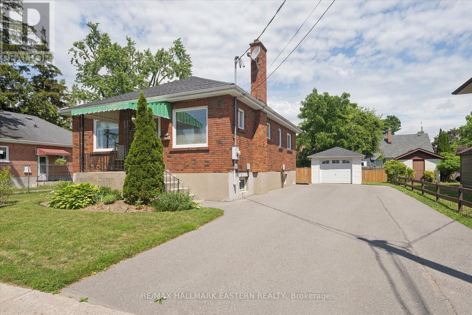 Property Photo:  522 King George Street  ON K9J 1S4 