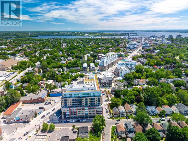 Property Photo:  652 Princess Street 818  ON K7L 1E5 