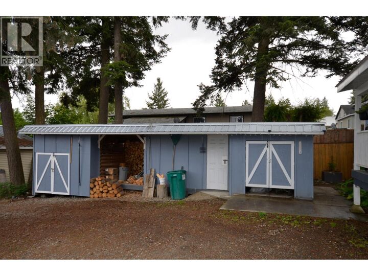 Property Photo: 2178 Glencaird Street BC V0E 2G0