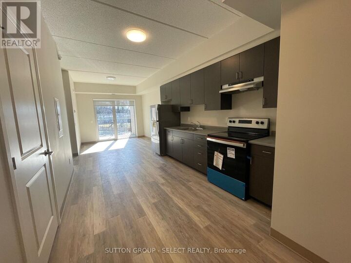 Property Photo: 99 Pond Mills Road 303 ON N5Z 3X3