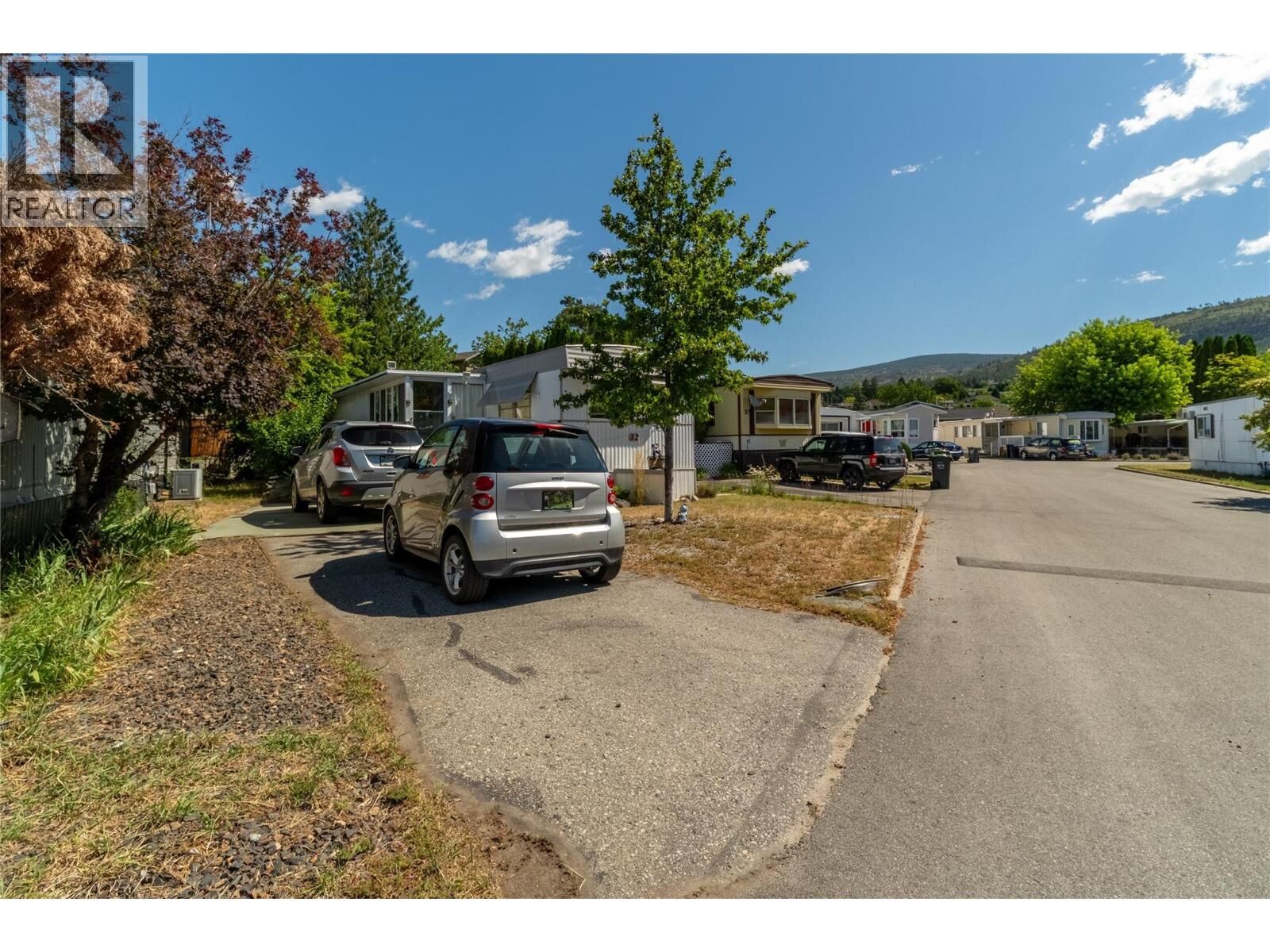 Property Photo:  197 Dauphin Avenue 32  BC V2A 3S3 