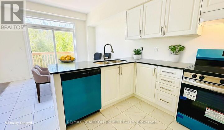 Property Photo:  104 Cliff Thompson Court  ON L0E 1R0 