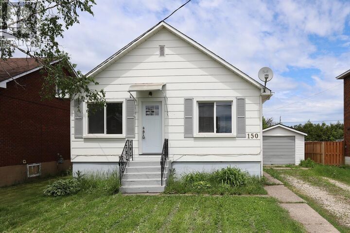 Property Photo: 150 Henrietta Ave ON P6C 1Z8
