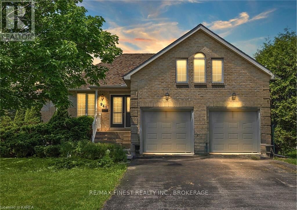 Property Photo:  941 Malvern Terrace  ON K7P 2Y6 