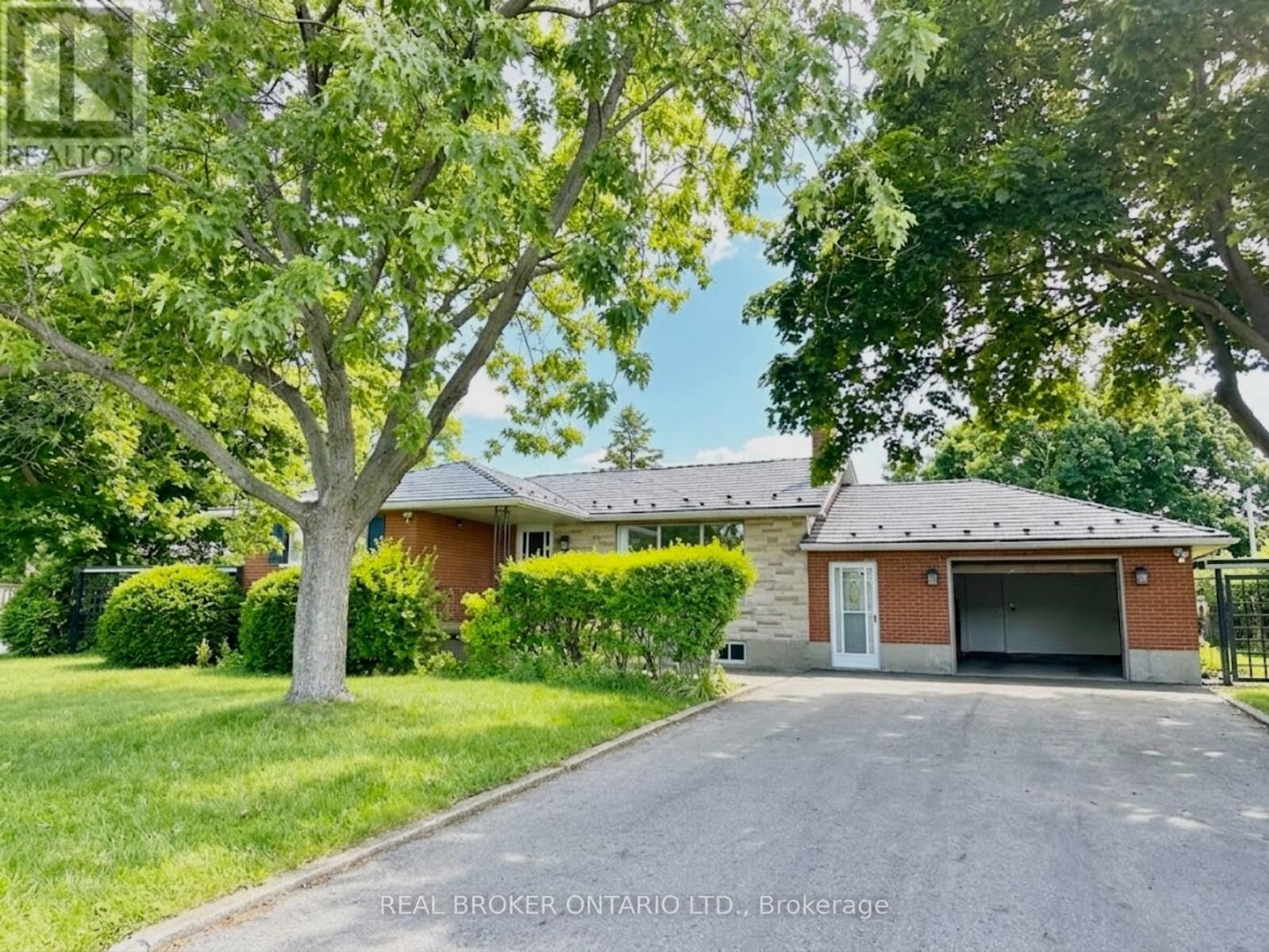 Property Photo:  67 Lakeside Drive  ON L3M 2L3 