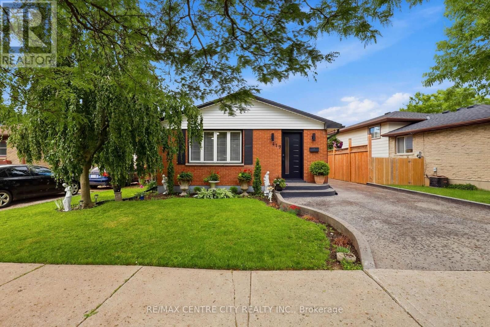 Property Photo: 419 Ferndale Avenue ON N6C 2Y9