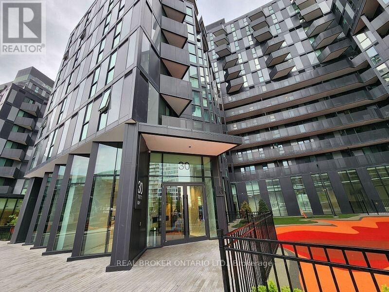 Property Photo: 30 Tretti Way 905 ON M3H 0E3