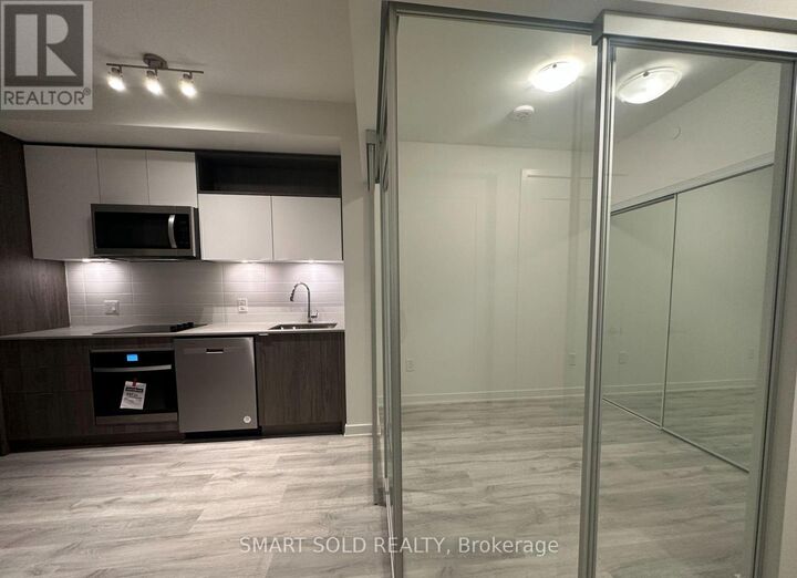 Property Photo:  70 Princess Street 607 E  ON M5A 0X6 