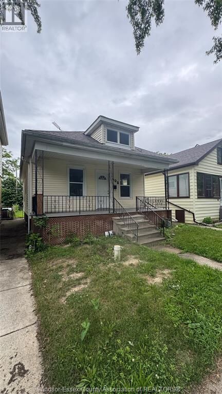 Property Photo: 408 Elm Avenue ON N9A 5H1