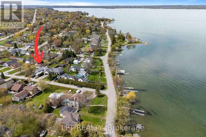 Property Photo: 818 Poplar Avenue ON L4P 3E9