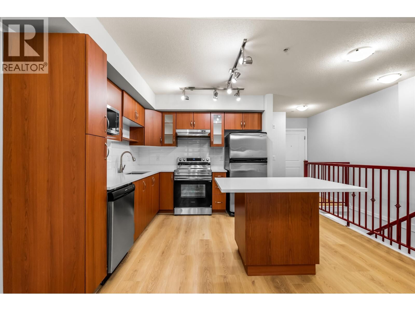 Property Photo:  160 Shoreline Circle 104  BC V3H 0B2 