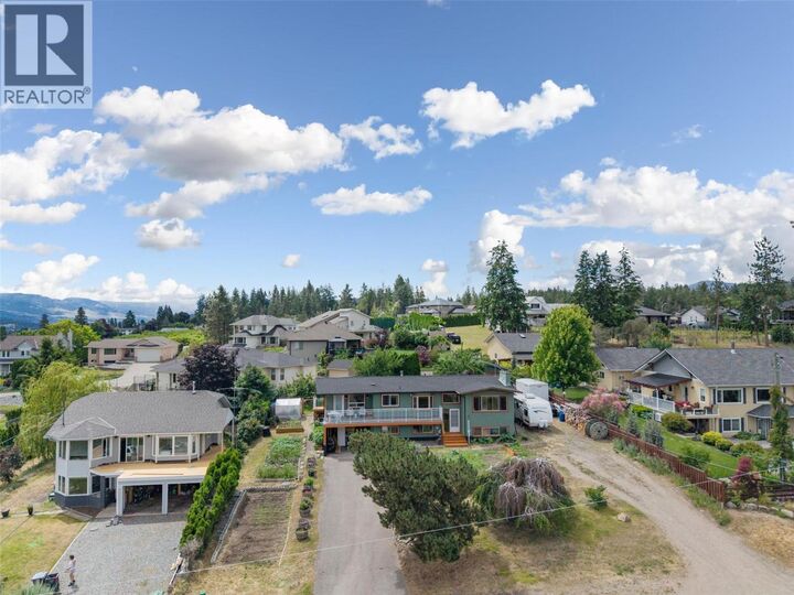 Property Photo: 2139 Amundsen Road BC V4V 1J1