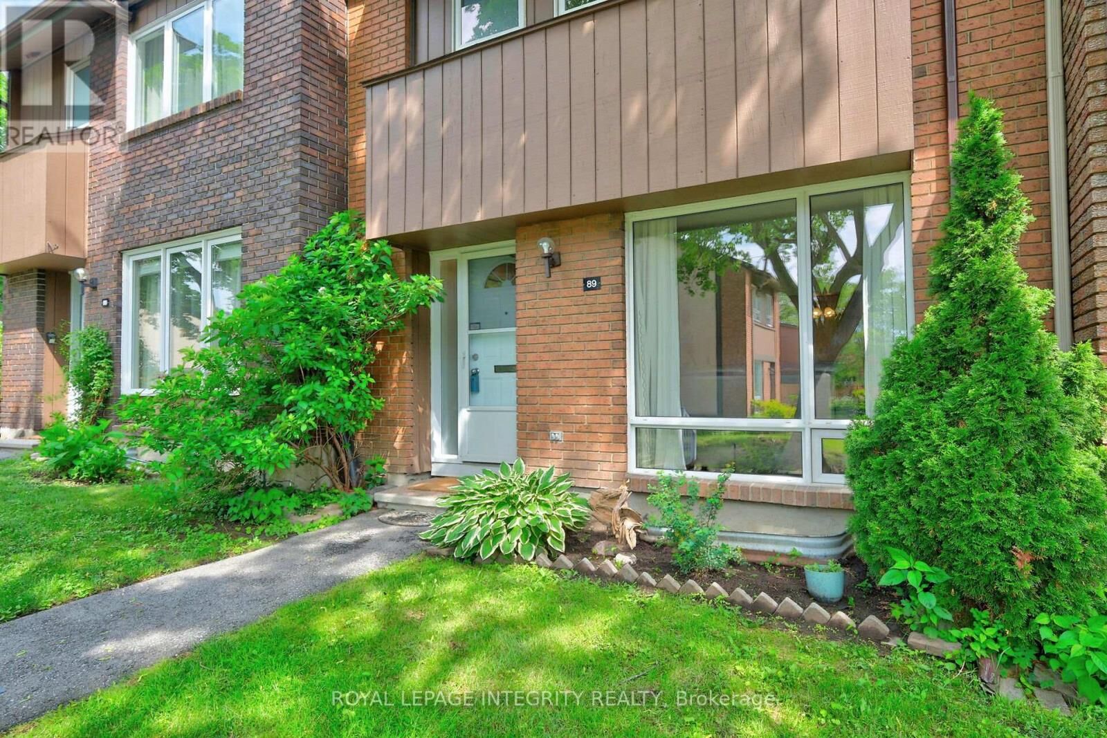 Property Photo: 2111 Montreal Road 89 ON K1J 8M8