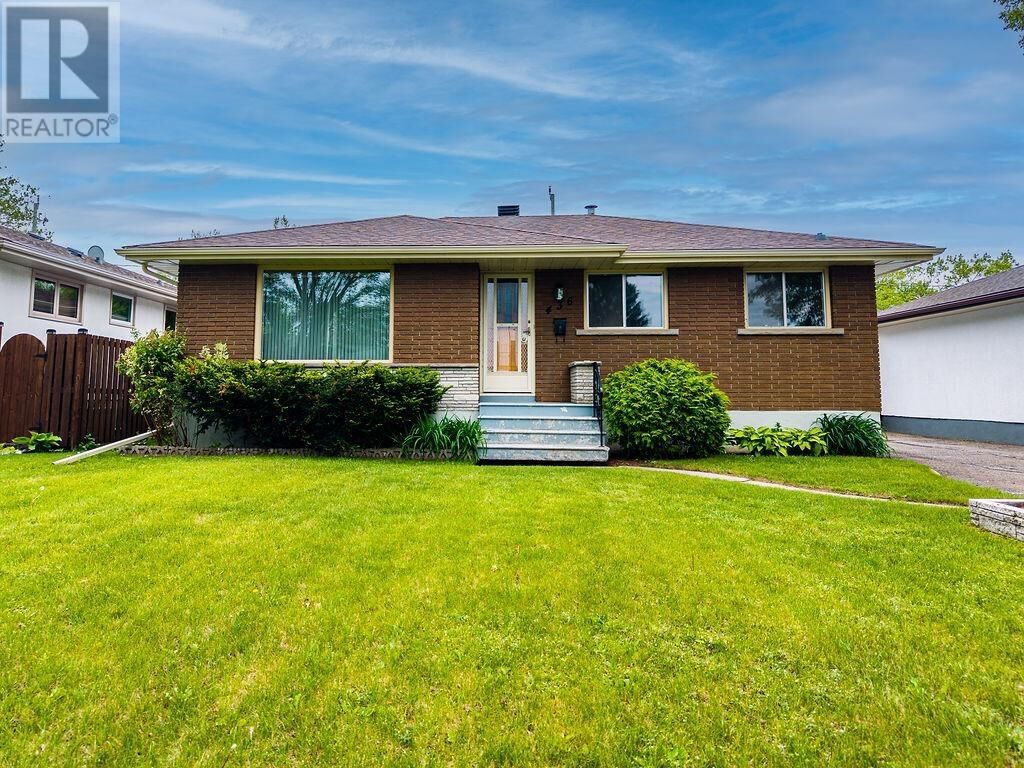 Property Photo: 436 Amethyst Cres ON P7C 1T4