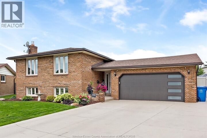 Property Photo: 1251 Huntwick Place ON N9H 2B4