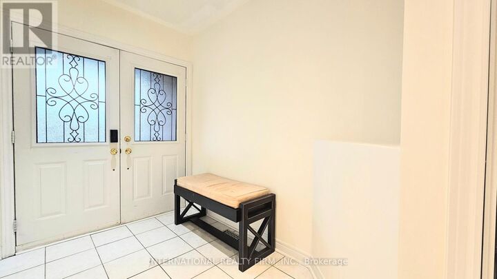 Property Photo:  195 Warwick Crescent  ON L3X 2S3 
