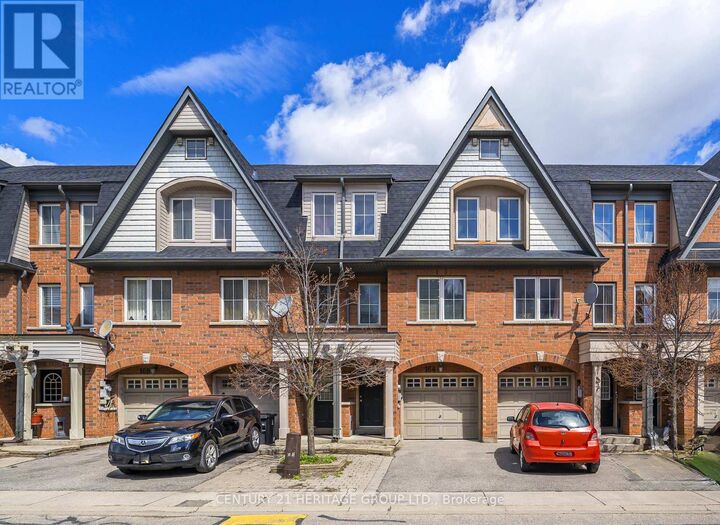 Property Photo:  164 Jenkinson Way  ON M1P 5H4 
