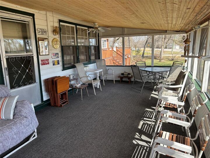 Property Photo:  104018 Pth 9 Highway  MB R0C 2W0 