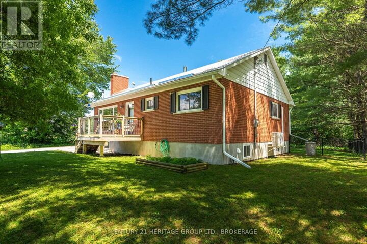 Photo de la propriété:  471 Lyndhurst Road  ON K0E 1N0 