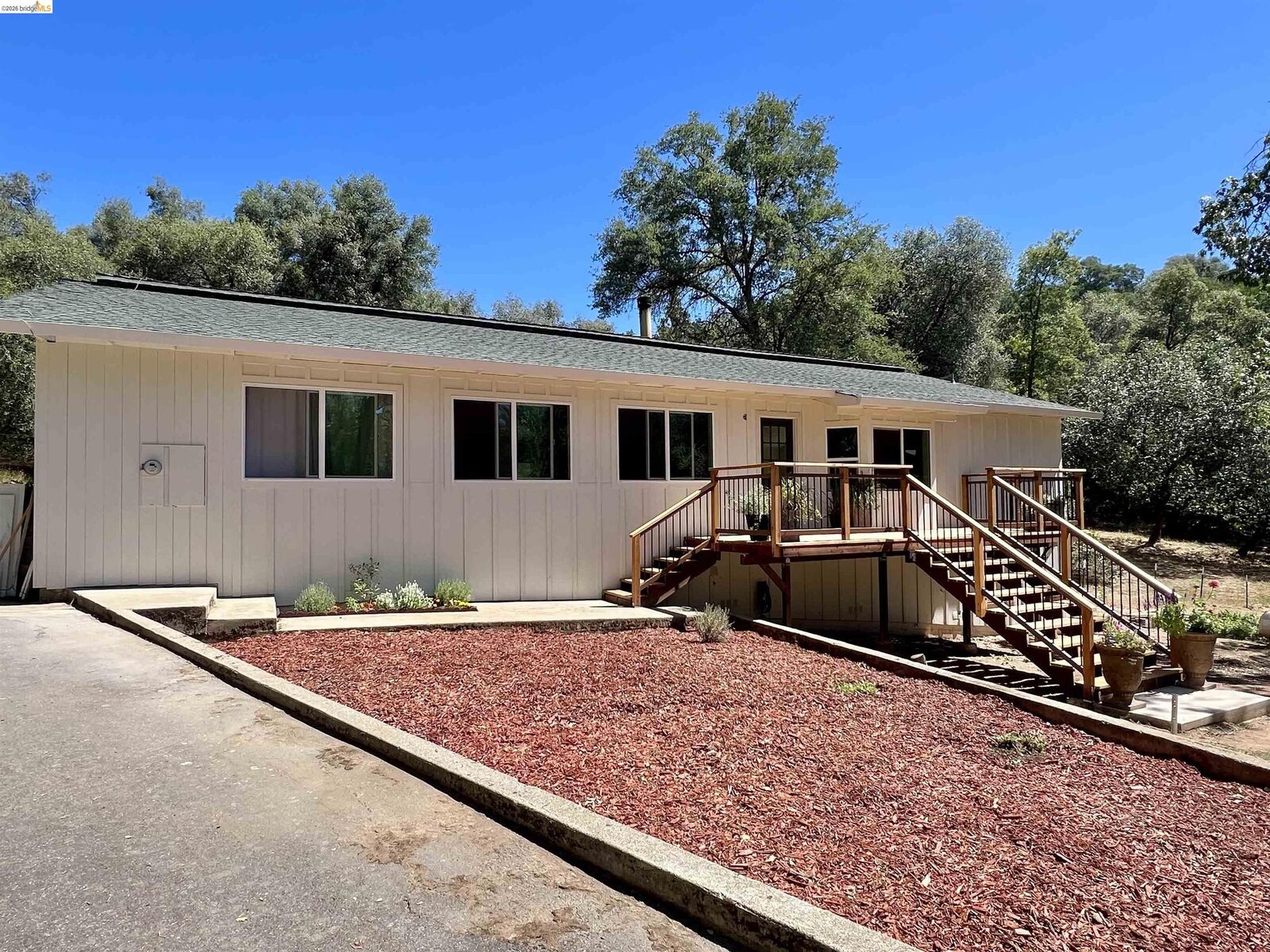 Property Photo: 15311 Curtis Cir CA 95370