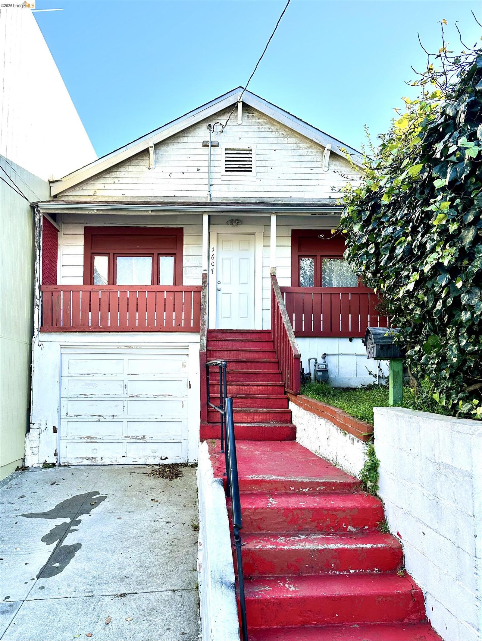 Property Photo:  1607 Felton St  CA 94134 