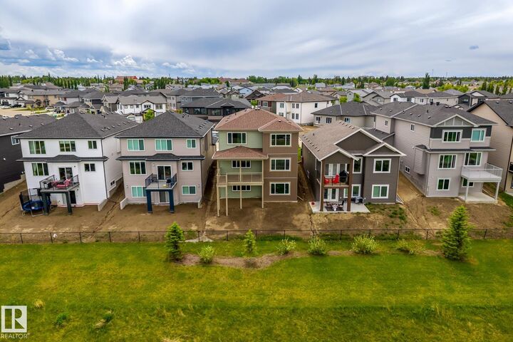 Photo de la propriété:  28 Harley Way  AB T7X 0X4 