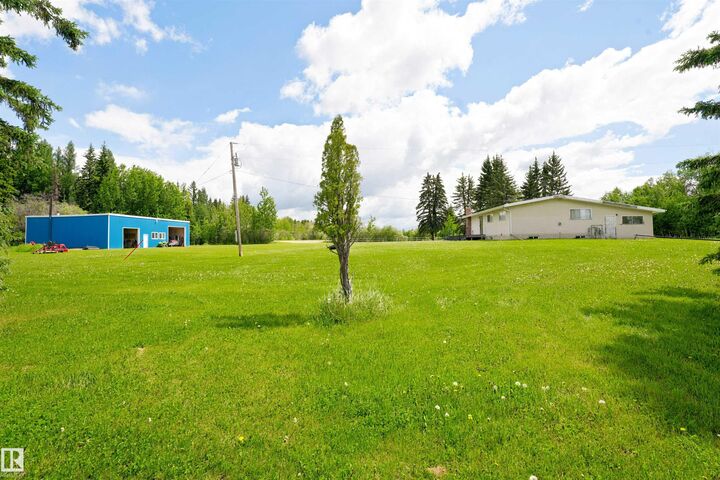 Property Photo:  53416 RR 100  AB T0E 2M0 