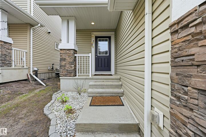 Property Photo: 5317 3 Avenue SW 11 AB T6X 0W7