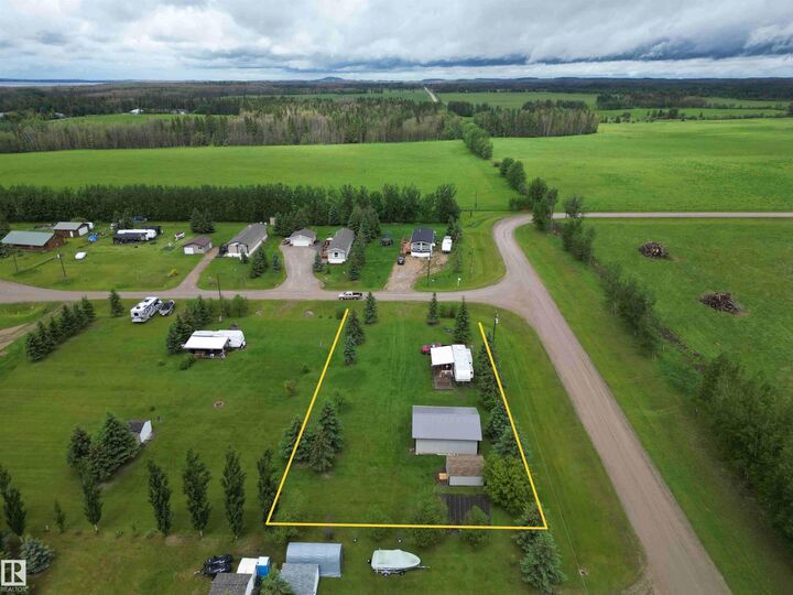 Property Photo:  461032 Hwy 13 148  AB T0C 0T0 