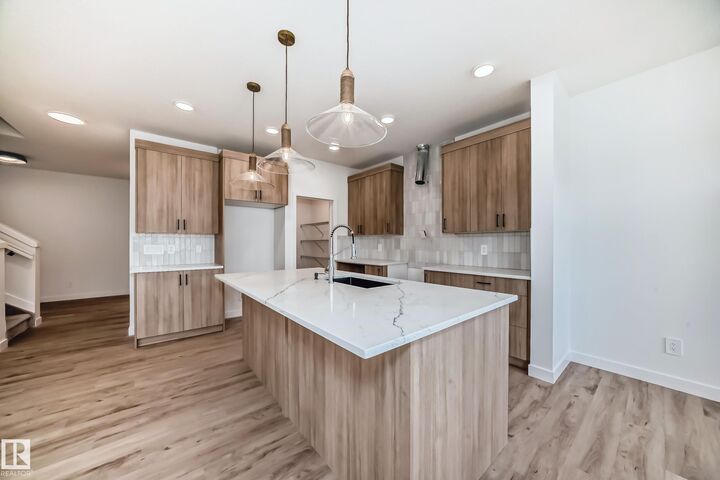 8255 Kiriak Loop SW — photo 1