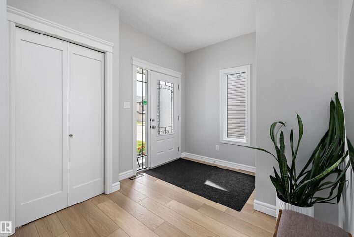 Property Photo: 17108 43 Street NW AB T5Y 0Z3