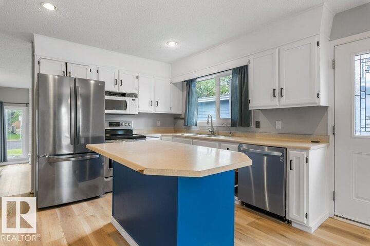 Property Photo: 2016 82 Street NW AB T6K 1Z4