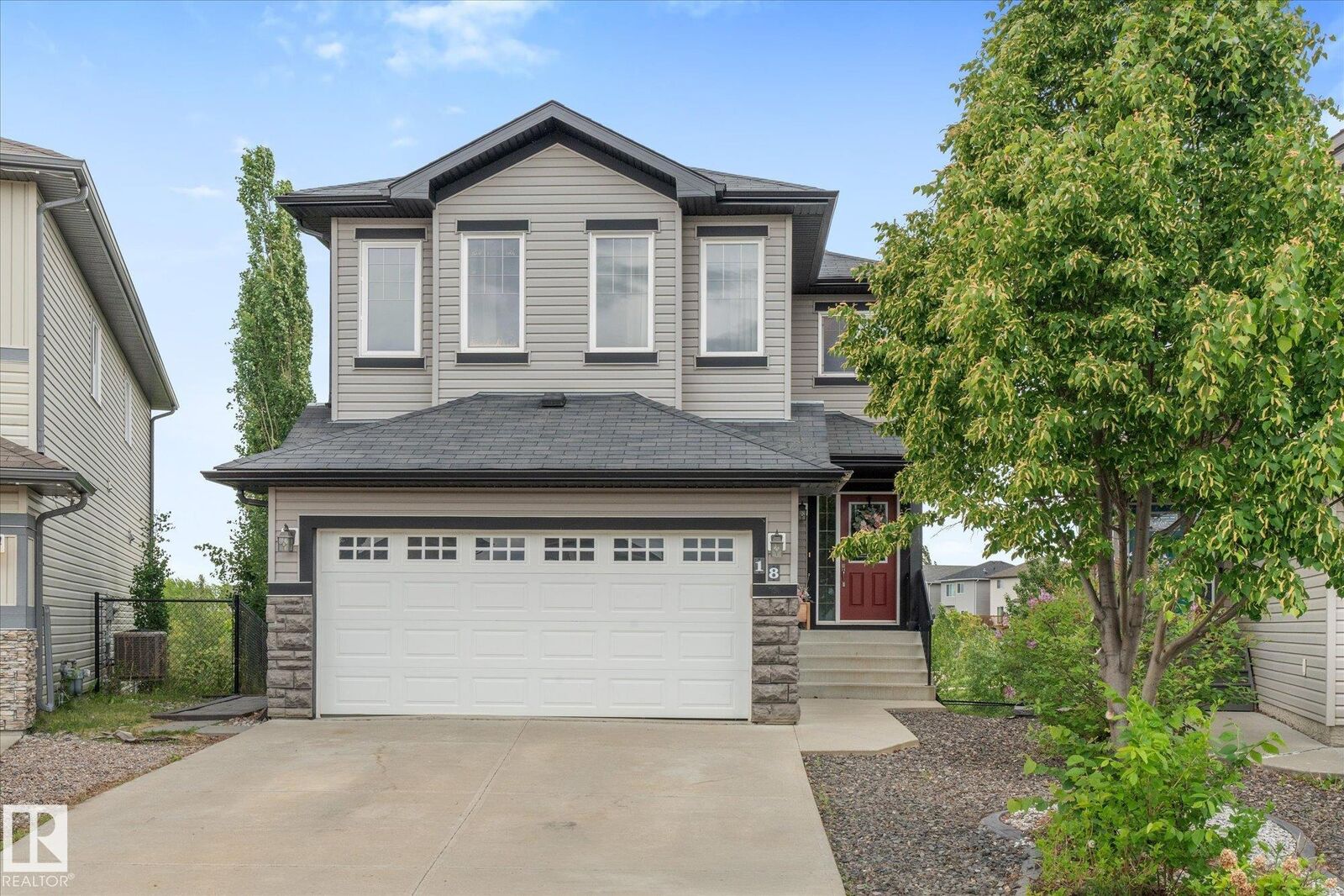 Property Photo:  18 Rockwell Close  AB T8L 0E7 
