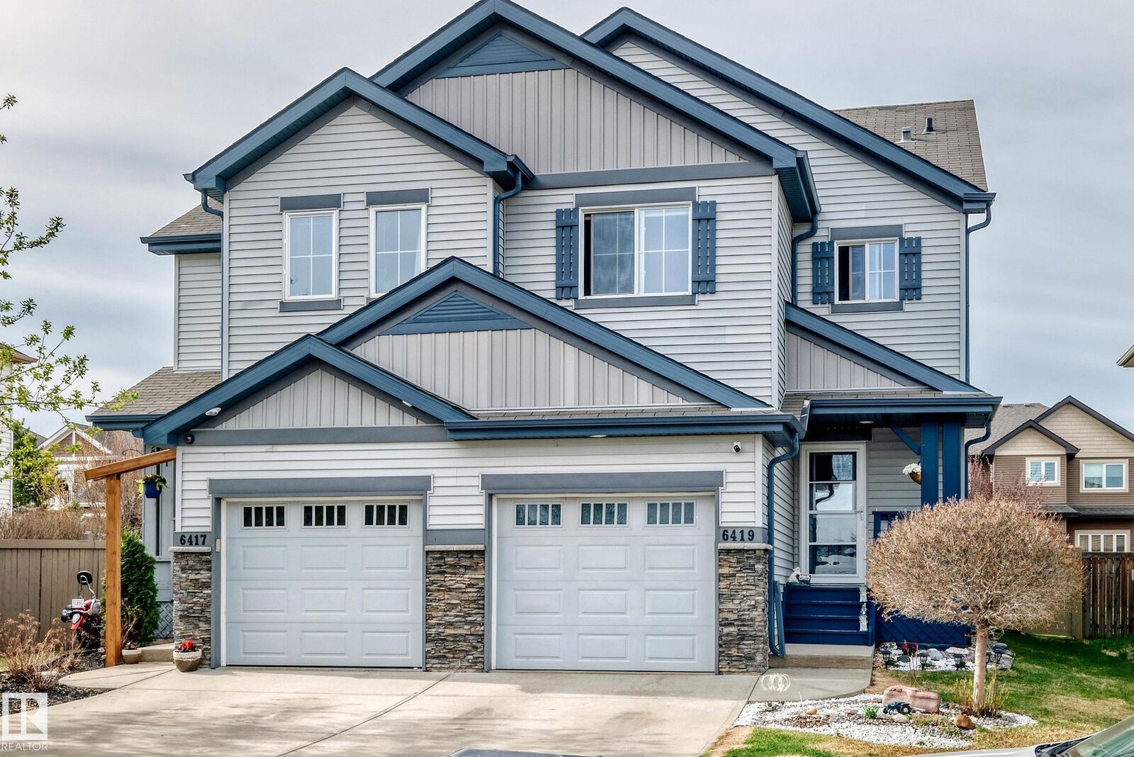 Property Photo:  6419 18 Avenue SW  AB T6X 0M9 
