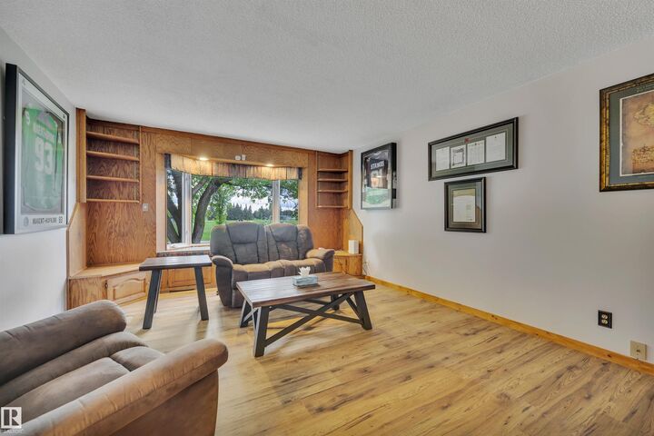 Property Photo:  13327 73 Street NW  AB T5C 0T7 