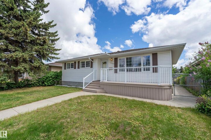 Property Photo:  13535 67 Street NW  AB T5C 0C6 