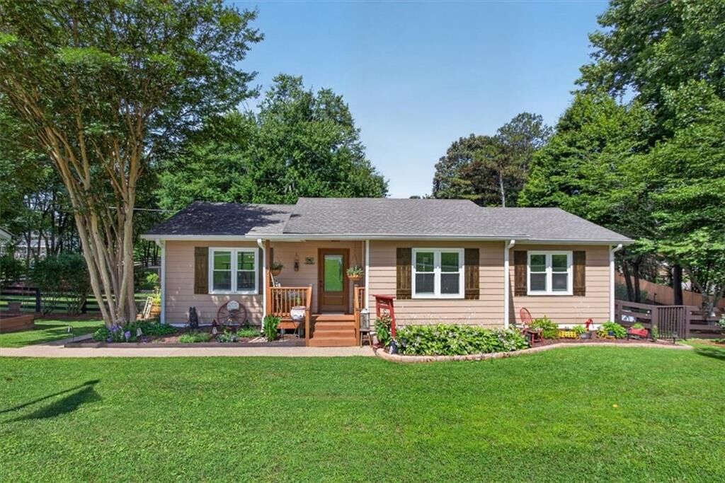 Property Photo: 40 Cricket Walk Drive GA 30175