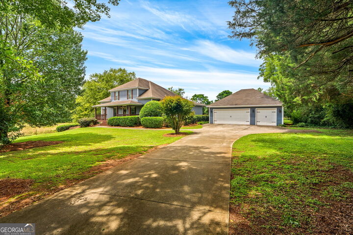 Property Photo: 425 Oak Grove Road GA 30607
