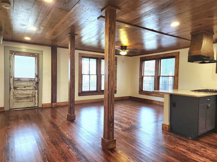Property Photo: 1818 Kane Street 1 TX 77007