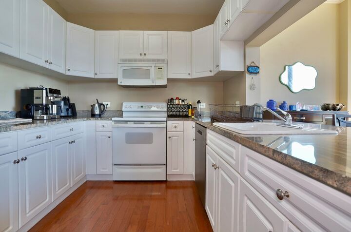 Property Photo: 2 Constitution Ct 302 NJ 07030