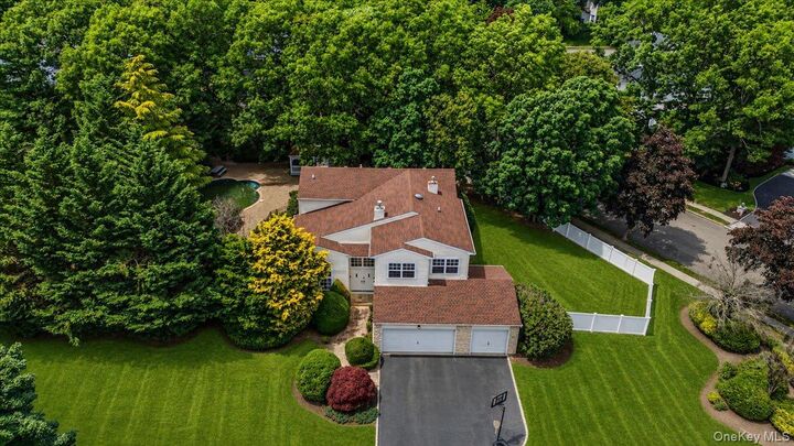 Property Photo: 16 English Ivy Lane NY 11755