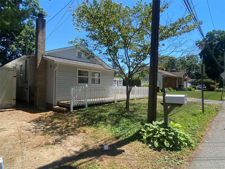 Property Photo:  101 Rose Drive  NY 11779 