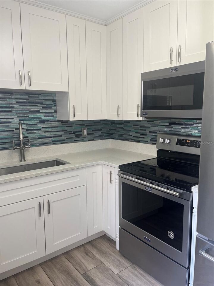 Property Photo: 3300 Fox Chase Circle N 213 FL 34683