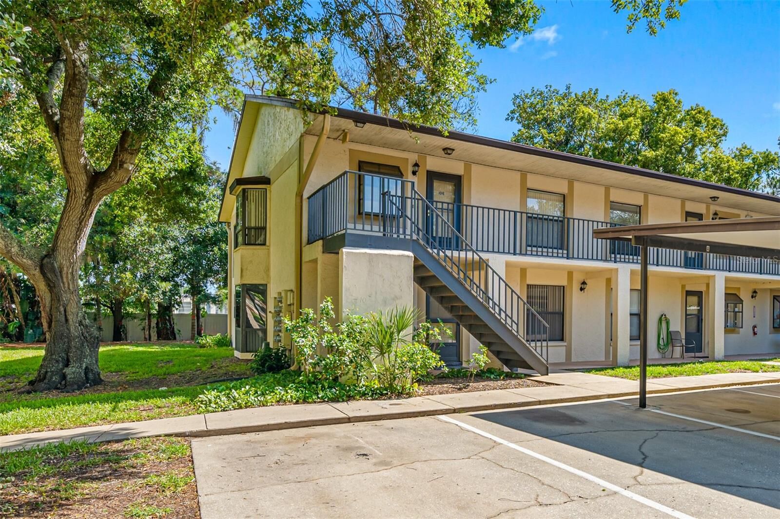Property Photo: 11511 113th Street 10A FL 33778