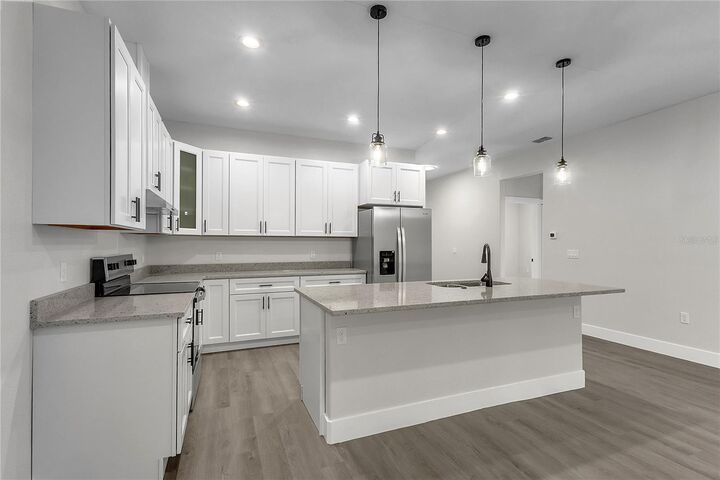 Property Photo:  6 Easton Place  FL 32164 