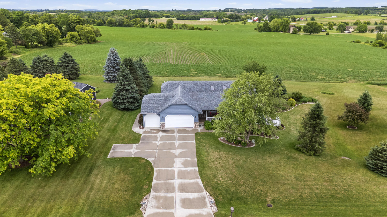 Property Photo:  119 Marilane Dr  WI 53059 